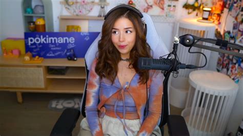 pokimane nude slip|FULL VIDEO: Pokimane Nude Nip Slip On Live Twitch Streamer!